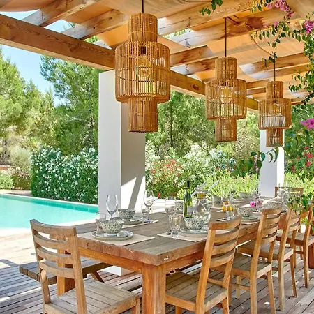 Villa Seaside Splendor In *